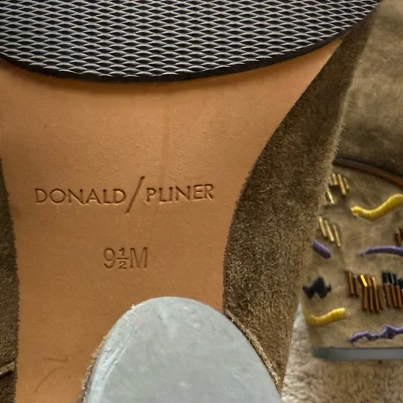 Donald J Pliner Women's Vantisp Kid Suede Boot Khaki Size 9.5 - Picture 6 of 16